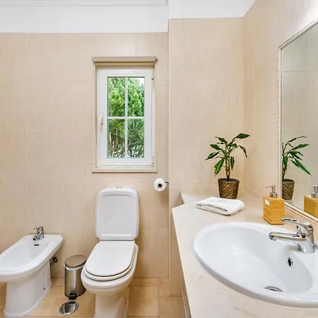 Falesia Ocean By The Portuguese Butler Albufeira