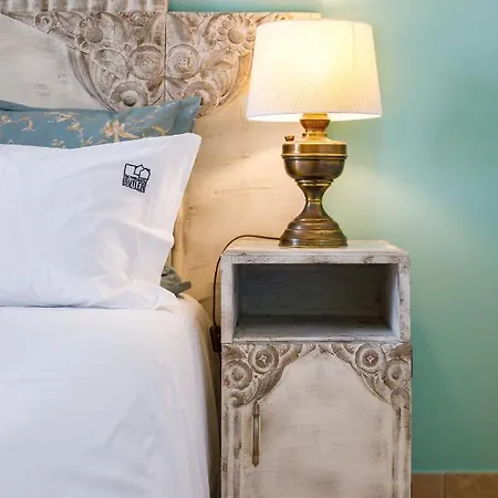 Falesia Ocean By The Portuguese Butler *