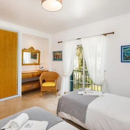 Falesia Ocean By The Portuguese Butler Villa Albufeira