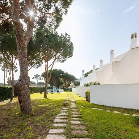 Villa Falesia Ocean By The Portuguese Butler