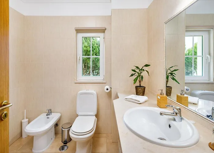 Falesia Ocean By The Portuguese Butler アルブフェイラ