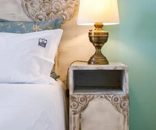 Falesia Ocean By The Portuguese Butler *